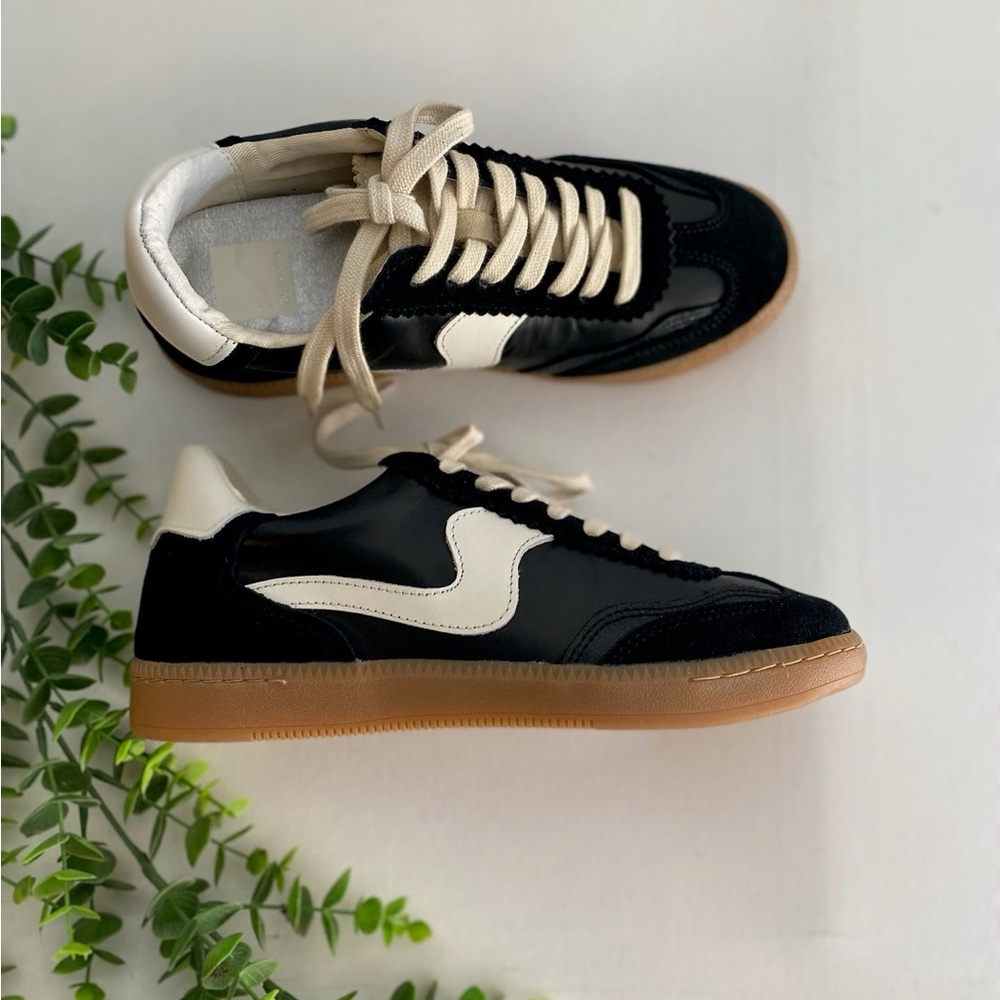 Notice Sneaker - Black Suede